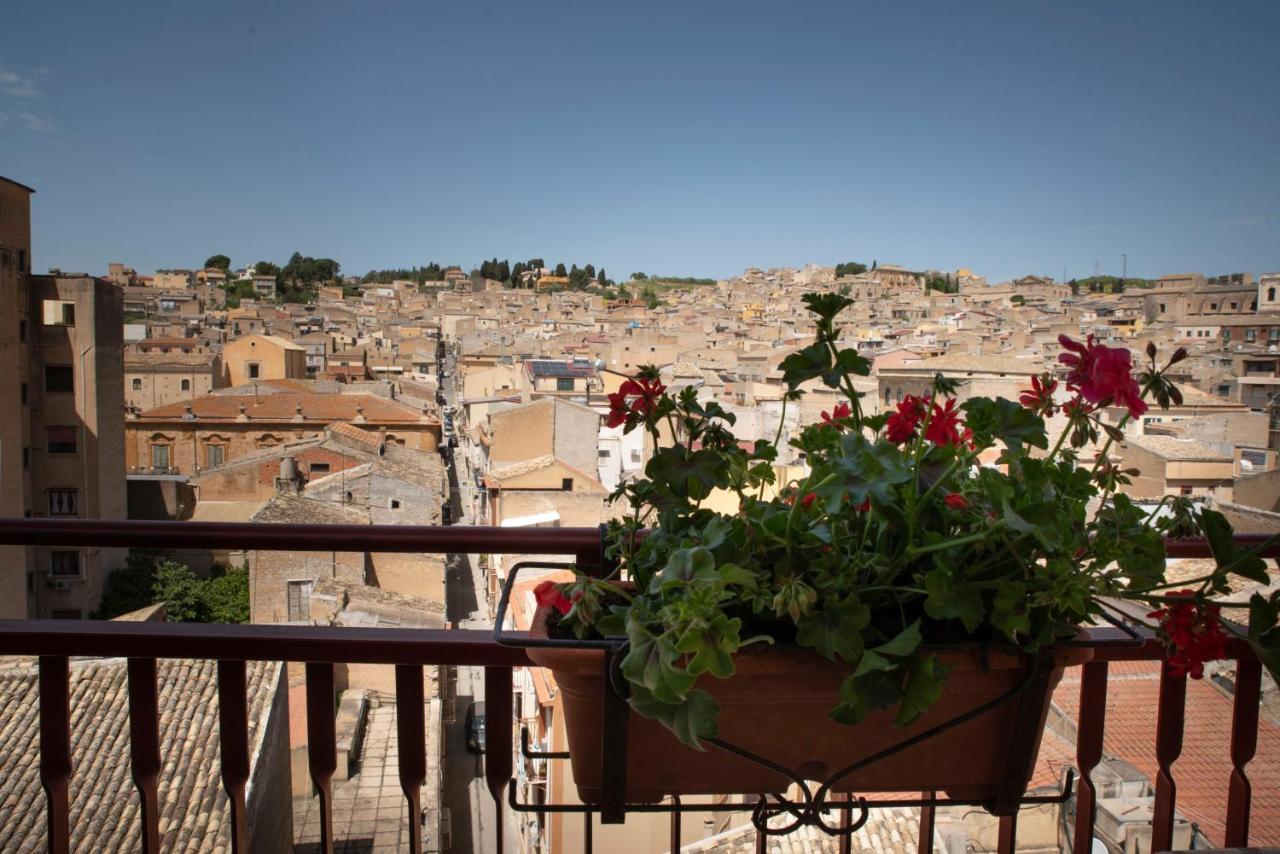 Apartmán Come A Casa Panoramico E Centralissimo Canicattì Exteriér fotografie